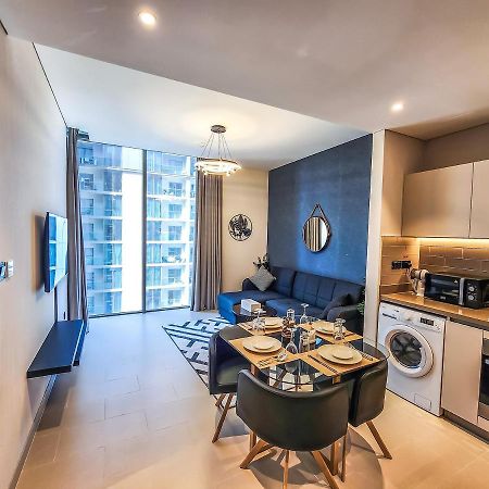 Stay Phenomenal 1 Bedroom Holiday Home Near Burj Khalifa Dubai Exteriör bild
