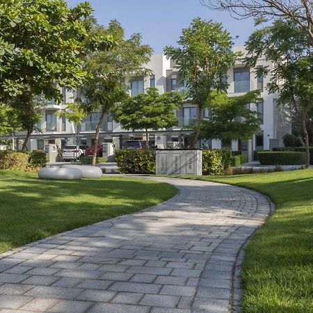 Stay Phenomenal 1 Bedroom Holiday Home Near Burj Khalifa Dubai Exteriör bild