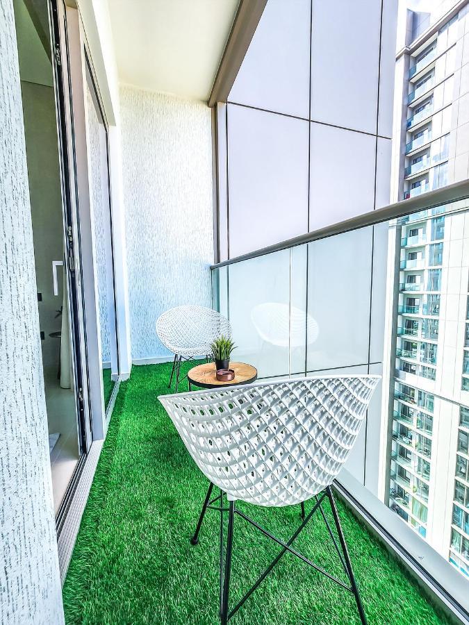 Stay Phenomenal 1 Bedroom Holiday Home Near Burj Khalifa Dubai Exteriör bild